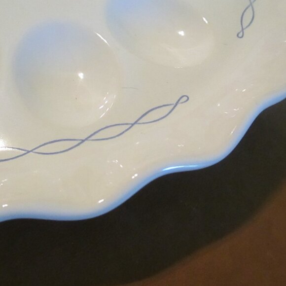 Pfaltzgraff Bonnie Brae Large 11" Fluted Scalloped Edge DEVILED EGG DISH RARE - Picture 3 of 5